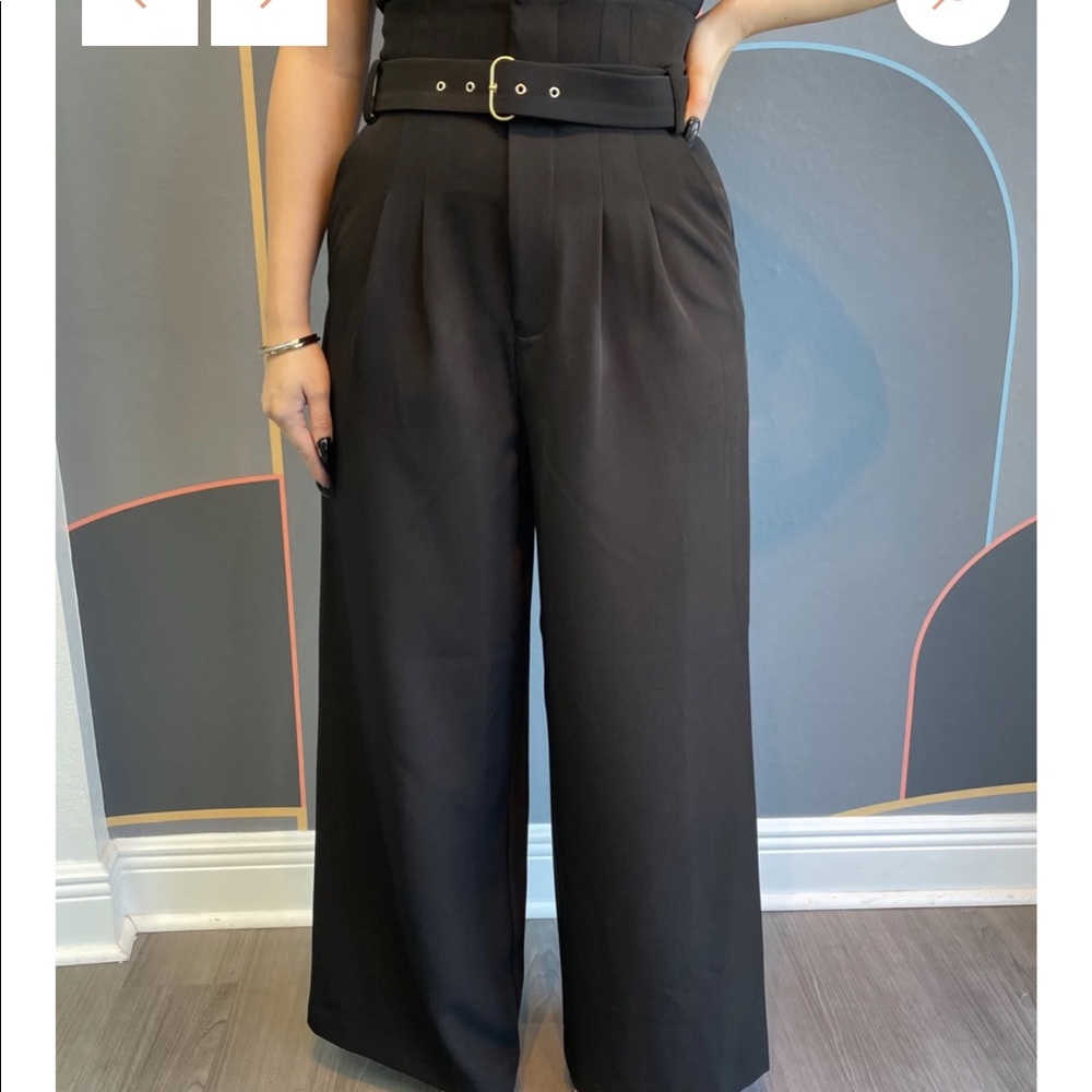 Boskemper, high end boutique brand, black wide leg belted pant. Size M.